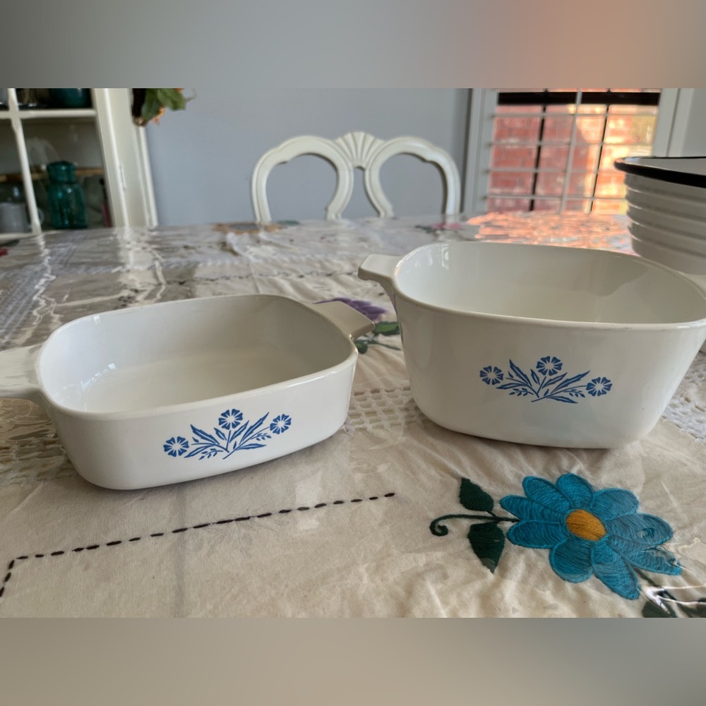 Vintage 1972-79 Blue Cornflower Corningware Pair of Casserole Dishes